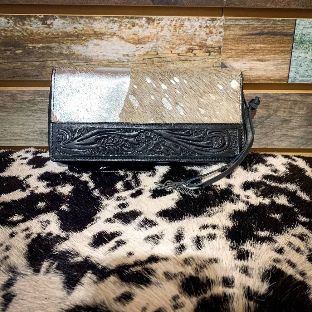 NEW ARIAT women's alice wallet in brown